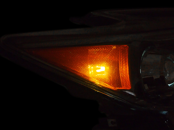 USトヨタ純正 12-15y プリウス(30後期) ヘッドライト(LED)
